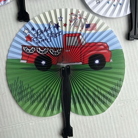 Paper Fans in patriotic print 3 Pack - Picture 5 of 10